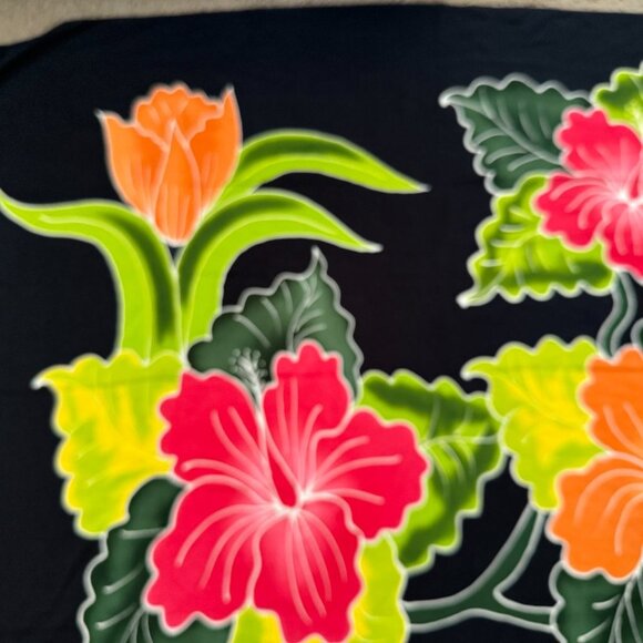 Hawaiian Sarong - Picture 4 of 10